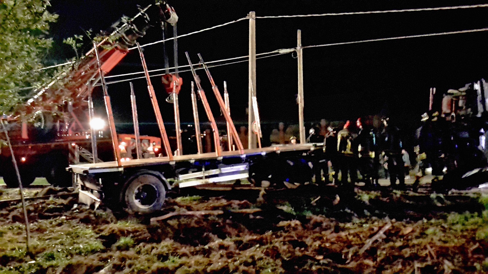 20150927_PASTURO incidente tronchi (1)