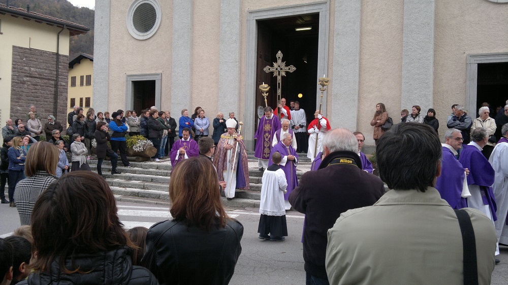 FUNERALI DON CESARE INTROBIO (3)
