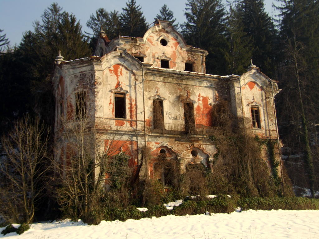 VILLA DE VECCHI2