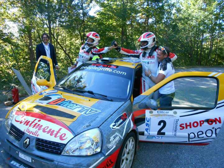 loris-ghelfi-e-michela-locatelli-ultimi-vincitori-di-un-rally-nel-lecchese-il-rallyday-valsassina-disputato-nellautunno-2015
