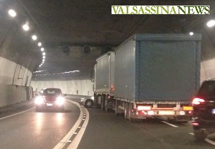 lecco-ballabio incidente mezzo pesante (1)