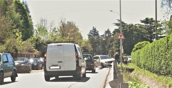 INCIDENTE MERCEDES LARGE