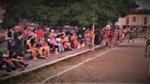 CONTRADE FINALE PUBBLICO