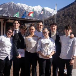 Scuola alberghiera di Casargo formazione professionale con convitto. Studenti e studentesse vincitori di un contest alberghiero