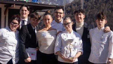 Scuola alberghiera di Casargo formazione professionale con convitto. Studenti e studentesse vincitori di un contest alberghiero